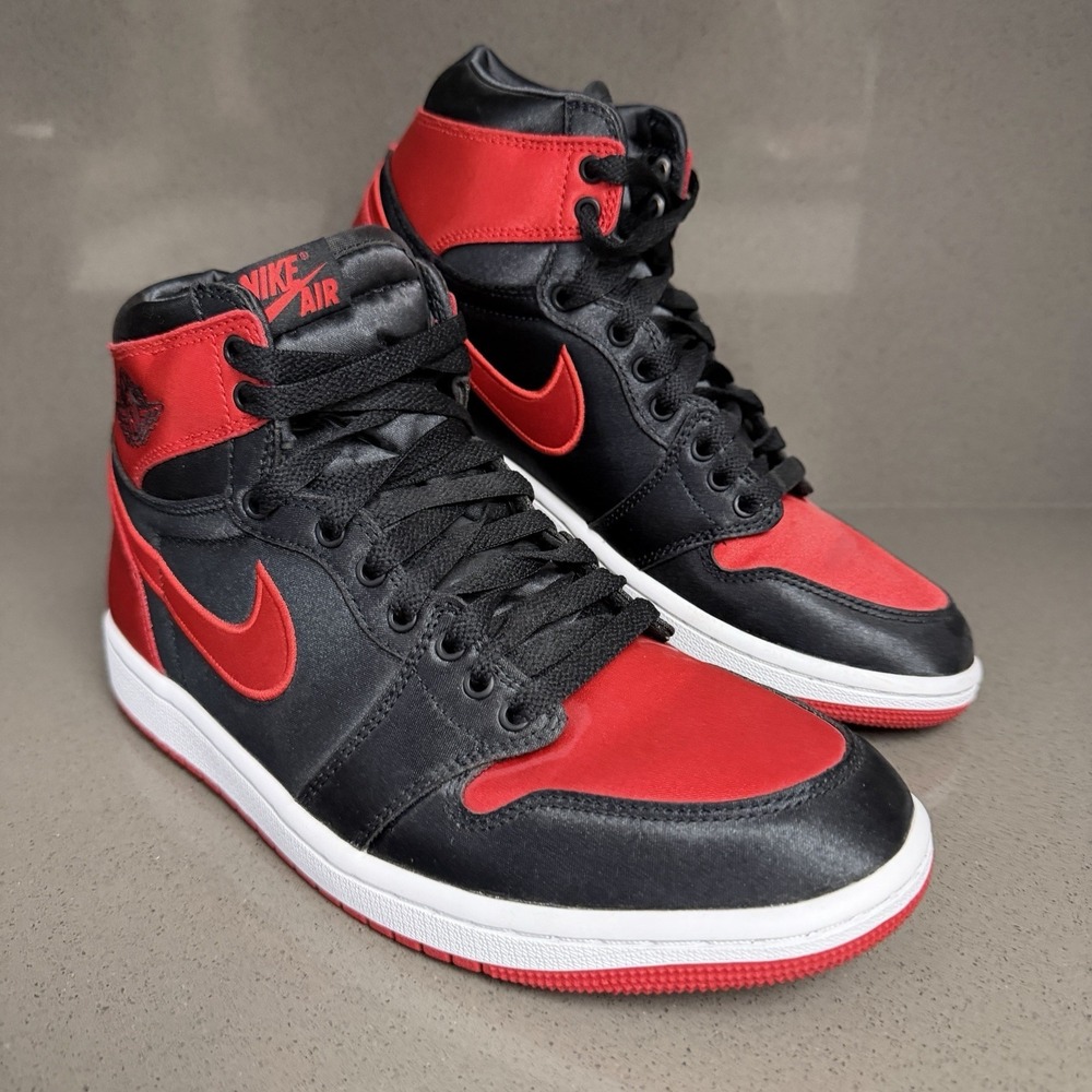 Nike Air Jordan 1 Retro High OG Satin Bred 2023 FD4810-061 Women's Size 9